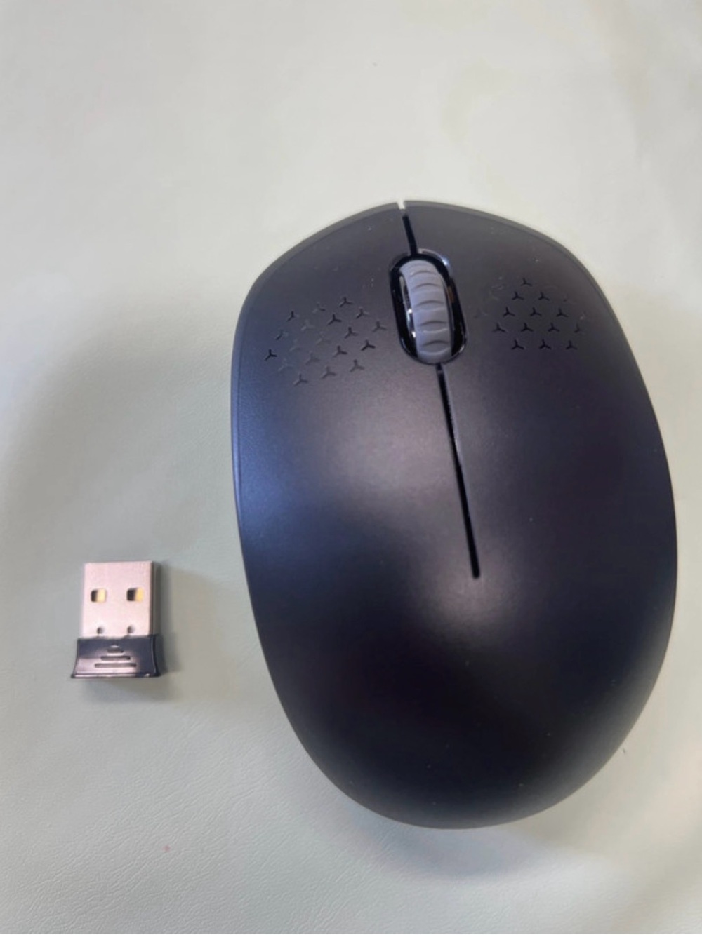 Wireless mouse for laptop - Picture 2 of 4